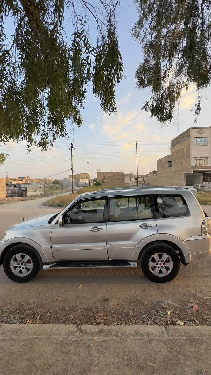 بـ95$ وبيها مجال بسيط 

باجيرو حبتور موديل 2008 وارد خليجي

 المحرك 3000 . 6 سلندر ماشية 180 الف . اللون رصاصي .الرقم انكليزي حديث.  سنويه لل 2030 السيارة بأسمي تحويل ثاني يوم المواصفات . تحكم ستيرن . تبريد 3 قطع فول . شاشه كبيرة . كامرة خلفيه . حساس بگ . مرايات شفط . مرايات كهرباء سلاد روف ( فتحه سقف بنوراما ) . مثبت سرعه كروز . ثلاجه بل فرس.7 راكب .انارة زنون عالي وناصي وبلوجكتر . تدفئه وتبريد بلمقاعد .كشنات تحكم كهرباء . جام كهربائي وجامه السايق اوتو . قفل الابواب والنوافذ تحكم جهة السايق . بلوجكتر ضبابي خلفي .الفئه GLS .
شاشات خلفيه بلمقاعد(مفصولات) 
.مانع تزحلق . فتح واقفال الابواب والمري شفط عن بعد . نضام ازاله الضباب اثناء المطر . مضخه ماء خلفيه . المكان بغداد .   السيارة مسويلها ادامه . محرك جاهز . مبدل بلكات ومنضف نوزلات  . مبدل تخم تاير قبل شهر كير ومحرك وحداديه وكهربائيات جاهزة من كلشي خير من الله 
بيها كم قطعة صبغ للجمالية بدون ضربة بدون دواخل 
سعرها 95$ وبيها مجال بسيط للطيبين ماكو هيج سعر بهيج نضافه ومواصفات 
السيارة نصبتها وشكلها بل واقع احلى من الصور بهواي 

 ***********
بغداد التاجي / سبع البور
