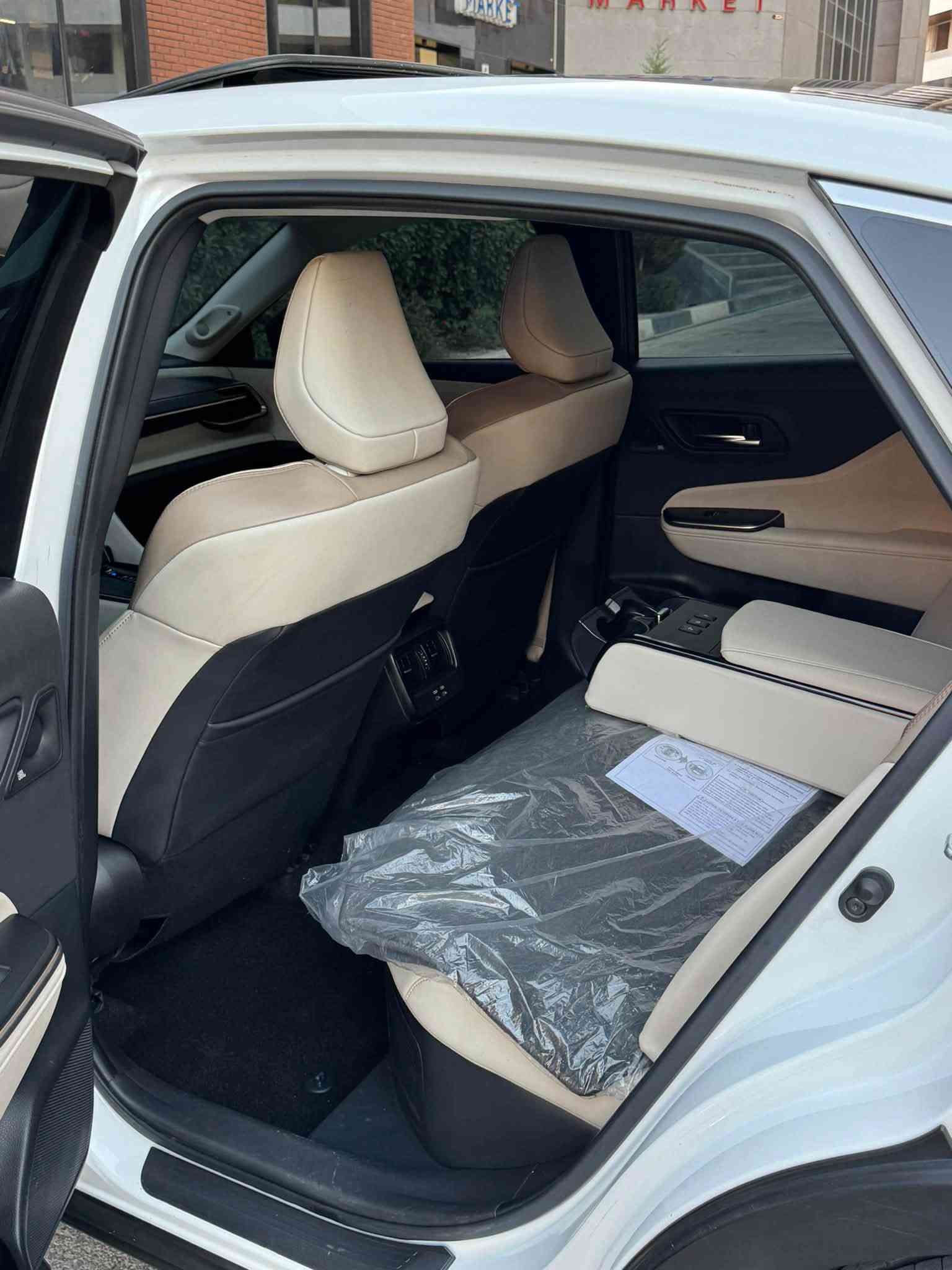 TOYOTA CROWN 2023

*********** واتساب

تيوتا كراون موديل 2023 خليجي وكالة ساز SAS  باب اول لون ابيض واسود (لونین)محرک ٤ سلندر یعنی تنفس طبیعی مرغوب
* ماشية 43 الف حقيقي شرط الفحص،مکفولە کفالة عامە لا صبغ ولا بارد ولا شخط حتی دعامیات کفالة
مواسفات سیارە ٢٨ یعنی اعلی فئة فول فول
المواصفات
* بصمة
*فتحة سقف
* شاشةعداد ديجيتال رقمي
* شاشة رقمية وسطية للتحكم بكافة اعدادات السيارة
* wireless carplay &android auto
* auto hold نظام التوقف التلقائي
* auto break نظام المكابح التلقائي
* cruise control
*مکبرات JBL
* ستيرن السيارة تحكم كهرباء للجهات الاربعة
* كشنات السيارة كهرباء اربعتهن
* تكاية وسطية مع تحكم وسطي للبردة الخلفية والكراسي الخلفية
* بردة خلفية كهرباء
* اشاير بالمري مع تحكم كهربائي واوتماتيكي بخاصية الطي عند الاغلاق
* الجامات auto للجهات الاربعة
* تحكم ستيرن ٤ جهات مع محاكية اتصالات 
* 4 رادارات امامي وخلفي وعلى الجوانب
* 4 كامرات لرؤية محيطية 360 درجة
* تبريد الكشنات
* كشنات جلد 
* فتحة سلايد
*  سايد بريك بصمة
* لد نهاري متصل 
* لايتات لد زنون بلادي
* بك لايت لد
* شاحن وايرلس (لاسلكي للهاتف) 
* نظام المحافظة على المسار والنقطة العمياء مع تنبيه هزاز للستيرن 
* تبريد قطعتين
* السيارة مكفولة كفالة عامة من كلشي حتى بدون شخط ونظيفة حيل واستخدام شخصي ومعتني بيهه وعليها ادامة شهرية وما بيهه اي قصور وحتى كتلوكات الشركة موجودة،سنویة هزة رقم المانی جدید حتی ٢٠٢٩ 
العنوان : السیمانییة
* السعر :348 $  وبيها مجال بسيط حك الجية
*********** واتساب
*********** کورک
