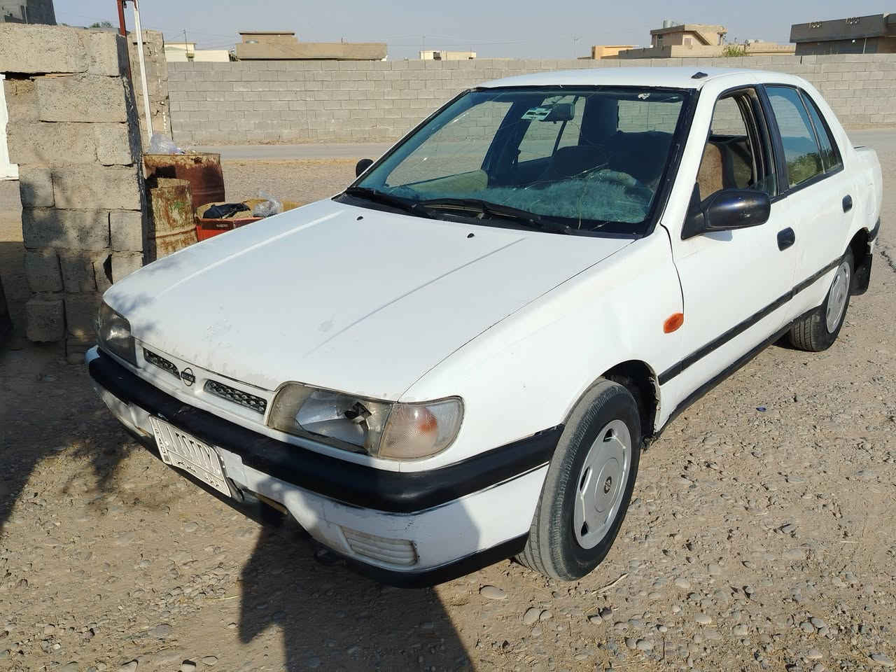 نيسان سني  حجم 16  محرك جديد سياره جاهزه السعر٢٥
***********
