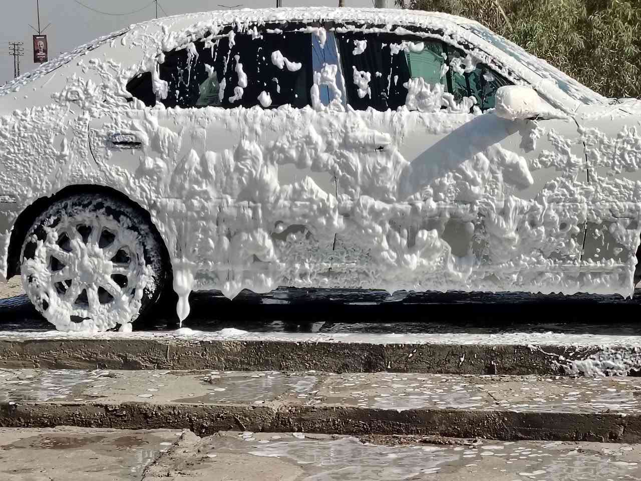 السلام عليكم
ملكه للبيع 3دكم شاصي 75 محرك ديفور الجبير 

رقم كركوك مدفوع گمرگ  وضريبه باقيه بس ع الرقم

سياره نضافه 100ب 100 موديل2002 ما تصرف عليه الف دينار 

مكفوله كفاله عامه كص وضربه ومحرك وگير وحداديه وكهربائيات وتبريد كله شغال عاديه مو كرستال علمآ الحقيقه احله من الصوره بهواي

مكان السياره النجف خان النص السعر 105 وبيه مجال الشرايه يدلل رقم تصال واتساب ***********
