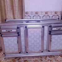السلام وعليكم سنك ابو جنحين.  ٣ اابواب كما مبين بصوره  كاونتر سنك تزكا...