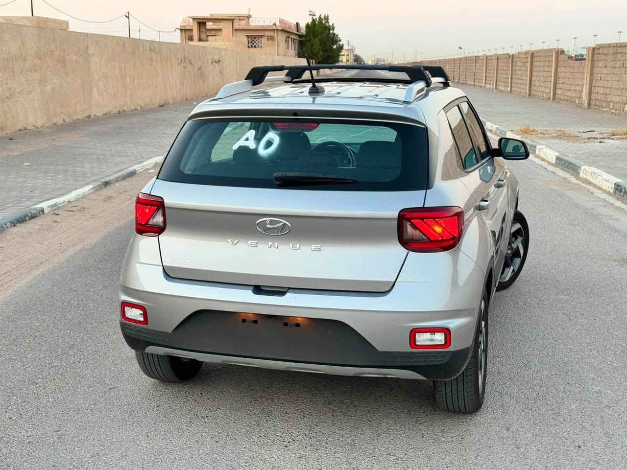 🚘 هيونداي فينيو SEL 🔥
رقم اتصال: ***********

✅ موديل 2024

المواصفـــات:

• محرك 1.6L اقتصادي وعملي

• جير أوتوماتيك CVT

• تشغيل بصمة + تشغيل ذكي

• شاشة وكالة تعمل باللمس

• Apple CarPlay + Android Auto

• كاميرا خلفية

• حساسات خلفية

• تحكم بالسكان + مثبت سرعة

• نظام المحافظة على المسار (Lane Keep Assist)

• نظام التحذير من الاصطدام الأمامي

• نظام الكبح التلقائي للطوارئ

• نظام مراقبة انتباه السائق

• مكيف أوتوماتيك

• إنارة LED نهارية

• جنوط ألمنيوم وكالة

• مرايا كهربائية مع إشارات

• صرفية وقود ممتازة

• داخلية واسعة ومريحة

🛠️ الملاحظات:

• جميع الملاحظات مذكورة في تقرير وا موضحة في الصور

📍 حرة بدون لوحات

📌 رقم الشاصي:
KMHRC8A34RU319683

💰 السعر: 128 ورقة
