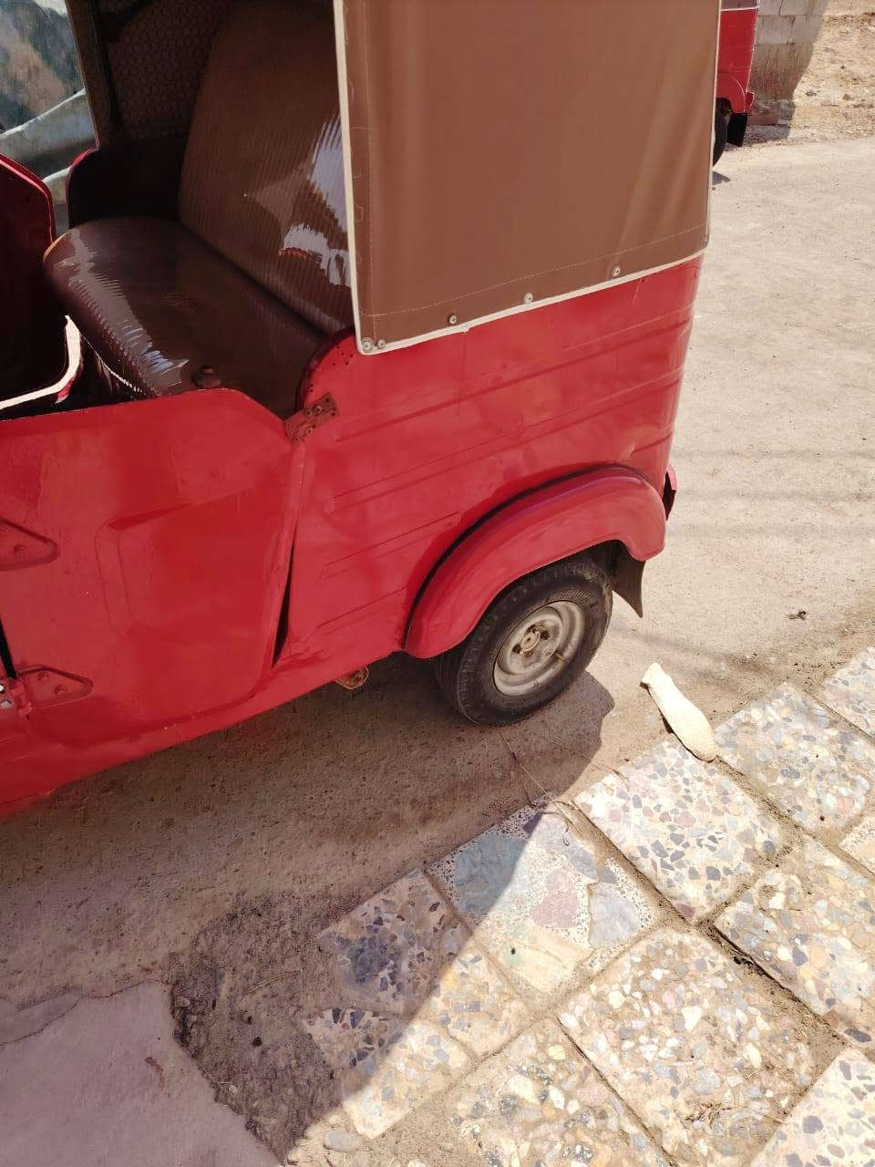 السلام عليكم تيك توك للبيع 18 وكيلها سيد وسام ب 400

***********
