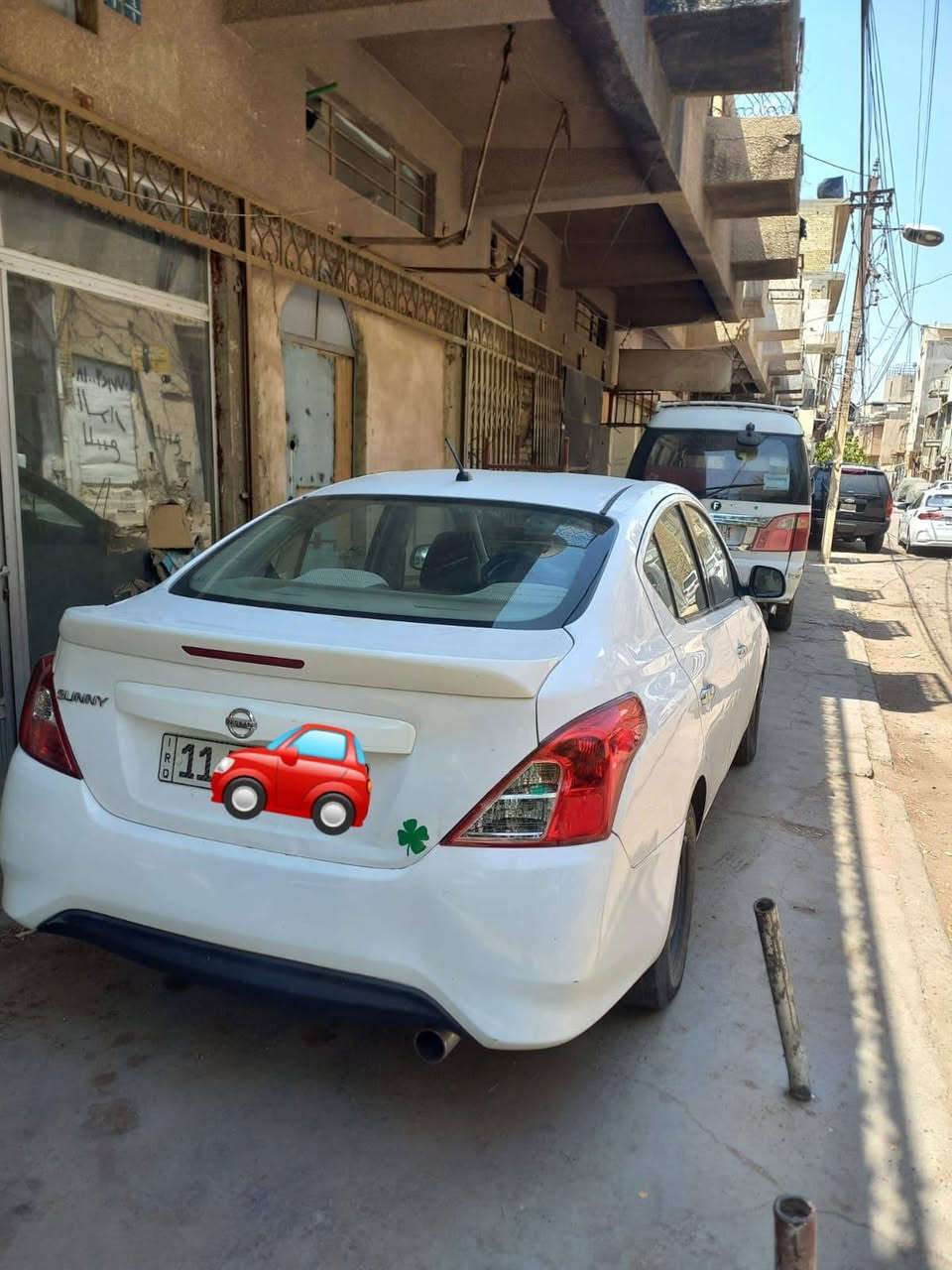 السلام عليكم 
سياره سني مديل 19 ماشيه 78 سياره بيها عده مكانات بارد بالجاملغ وبالباب وبيها رصعات بالقماره سياره جديده مدوشمه كله جلد  
هزه جديده 
سنويه جديده 
سياره جاهزه 
سعرها 95 
الاستفسار ع رقم مامتواجد ع فيس 
رقم الهاتف ***********
