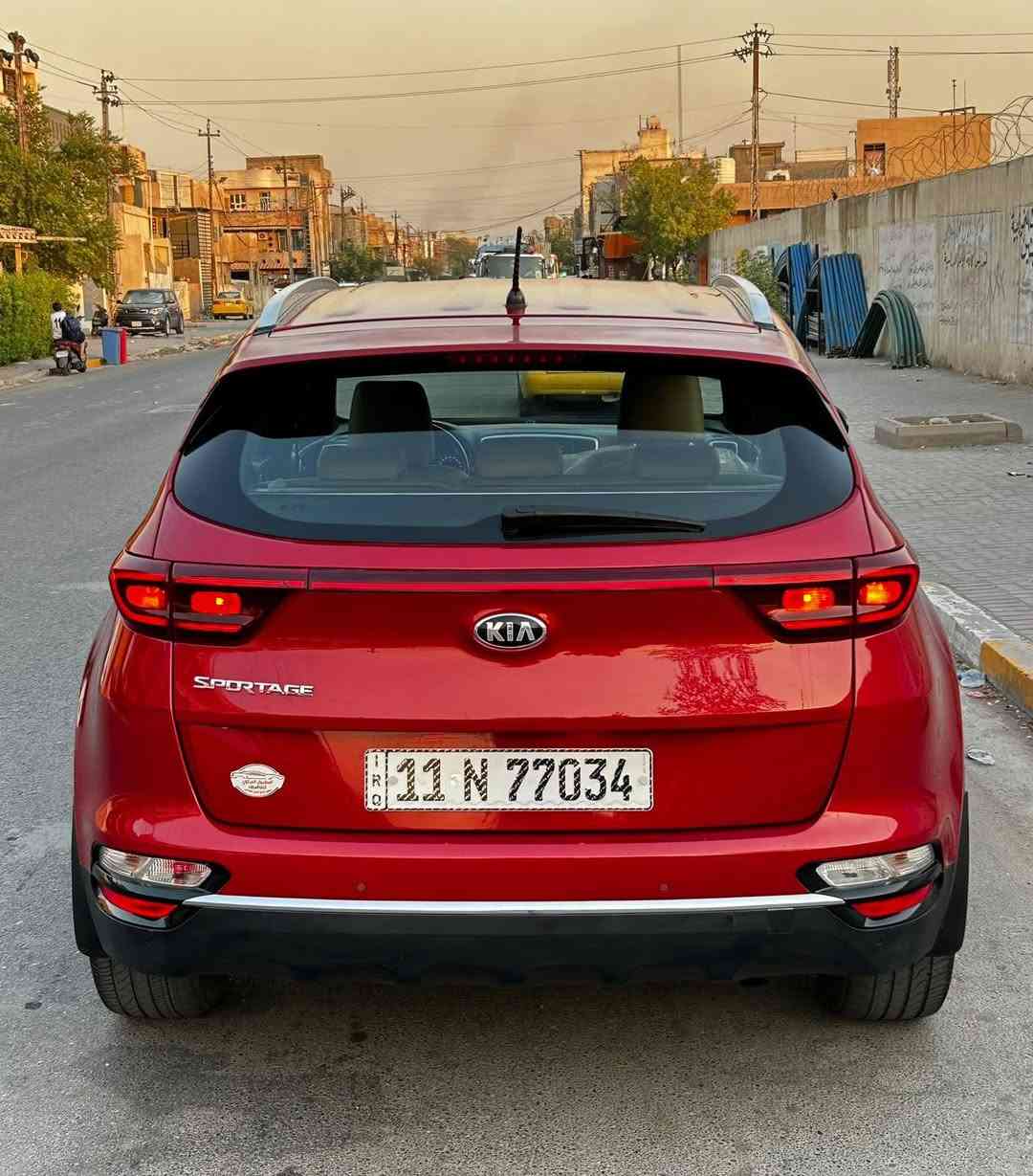 سبورتج 2020 خليجي
شركه الدوليه

 مكفولة كفاله عامه 
السياره كلها على وضع الشركه 
جديده بمعنى الكلمة ترايه زيرو 
تجي وتشوف بعينك جديده 

رقم بغداد بأسمي  تحويل ثاني يوم
هزة ورقم وسنوية كلهن جدد

🔰 مواصفات 

اريل نفكيشن
كشنات جلد بلادي.
داخل لونين صحراوي واسود.
حساس امامي وخلفي.
تحكمات ستيرن 
كشافات اماميه 
برده خلفيه 
اشاير مري 
مري شفط
خمسه ويل كب .
قطعتين تبريد
تحكم ستيرن.
شاشه قرائه الاعطال
3 انضمة قيادة 
وبعد بيه هواي مواصفات

السيارة جاهزة من كل النواحي
محرك 2000 دوش المرغوب
كير ومحرك مكفولات 

السعر 185 وبيه مجال

📍 العنوان : بغداد - الدوره

☎️ للأستفسار ***********
