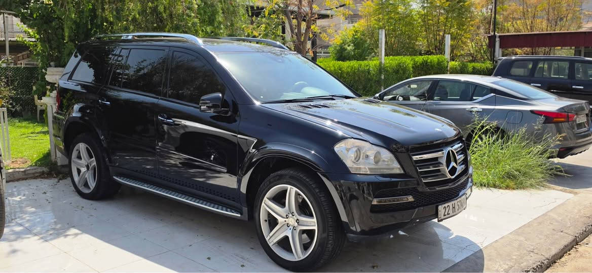 Mersdes benz GL 450 /2012
فول فول مواصفات
گێڕ مەکینە بە شەرت نەکراوەتەوە
تەنها یەک شوختی هەیە باقی هەموی بە شەرتی سۆنەر
3 شاشە
دەبڵی هەوا هەموی مەزبوت ئیش دەکا
١٥٨ هەزار ڕۆیشتوە
سندوق جەگ
گوشین سارد و گەرم
سوکان هیتەر
فوول فوول فوول مواصفاتە 
رقم سەنەوی نوێ بە ناوی خۆم
تحویل وەکالە بە شەرت
سەیارەکە زۆر زۆر نوێیە
***********
*********** أربيل, العراق
