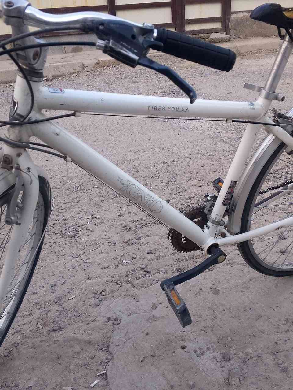 سلام عليكم  باسكل  C700 حجم  28 باسكل  معدن المنيوم سرعة خلفي 7 مامي 3 باسكل ما بي نقص كامل  سعر 75 بي مجال  اني خادم  مكاني بغداد البياع شرطة الخامسة شراي راسني واتساب  ***********
