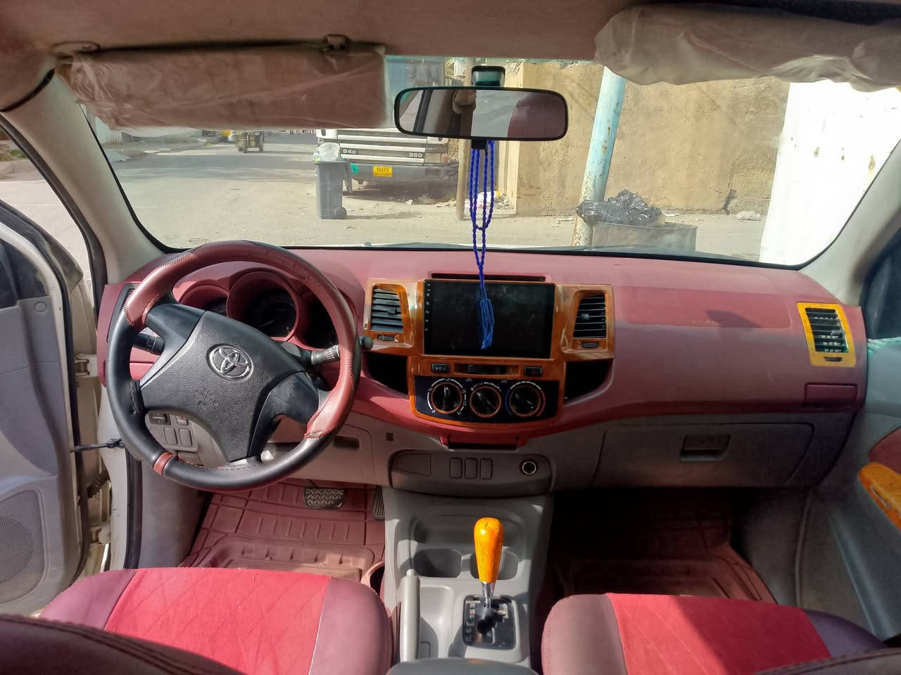 مكلوبه • ٢٠١٠ • بغداد لعبيدي