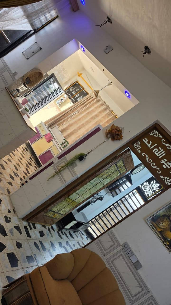 بيت بالمراتب للبيع ركن
المساحه ١٠٠ متر ركن
شارع ١٥ متر مقابيل حديقه
البيت يحتوي عل استقبال
وصاله وغرفه منام وصحيات
 داخليه وخارجيه
البناء طابوك درجه اولئ
الاستفسار أكثر اتصل
***********
او واتساب
***********
