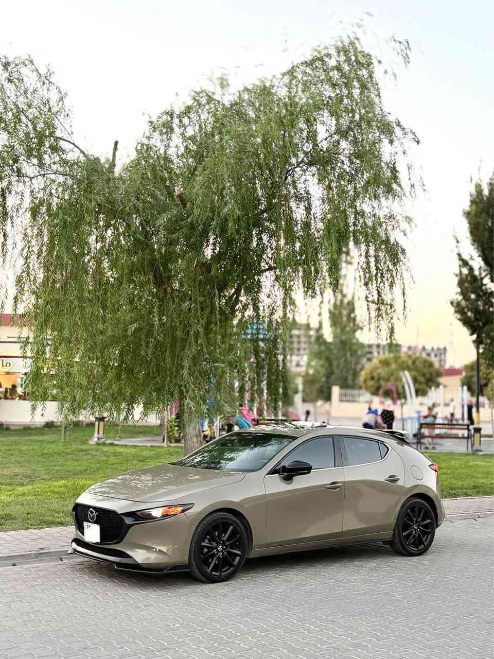 mazda 3 carbon torbo 2024
نمونە لە جوانی 
رەنگی عەسکەری دانسقە 
پێش کەپس 
سڵاید 🌚
ڕادار ٣٦٠ 
کامێرە 📷 
کوشن جڵد ( کارەبایی _ کوشن خەزنی ناو قەیسی و شاموا و جڵد )
ماوەی ڕۆیشتوو تەنها ٢١ هەزار 
دەبڵ ئەکسل
مەکینە دوونیوی تۆڕبۆ 🔥🔥
ڕەقەم و سەنەویی و ژینگەی تازەیە 
ئێرباگ بەس شانی سایەق 
گێڕ و مەکینە و کارەباییات و ئەکسل و تەقە و ڕەقەو دار و بەرد بەشەرت 💯
بۆیاخ تەنها دوو پارچە ( دەرگایی دوای سایەق ، چەمەلەغی دوای سایەق ) 
سەیارەکە نموونەیە لە جوانی 
بۆ ڕەقەم شانسی نامە بنێرە 
نرخی 149 گەڵا و مامەڵەیەکی برایانە 
📍سلێمانی
***********
*********** السليمانية, العراق
