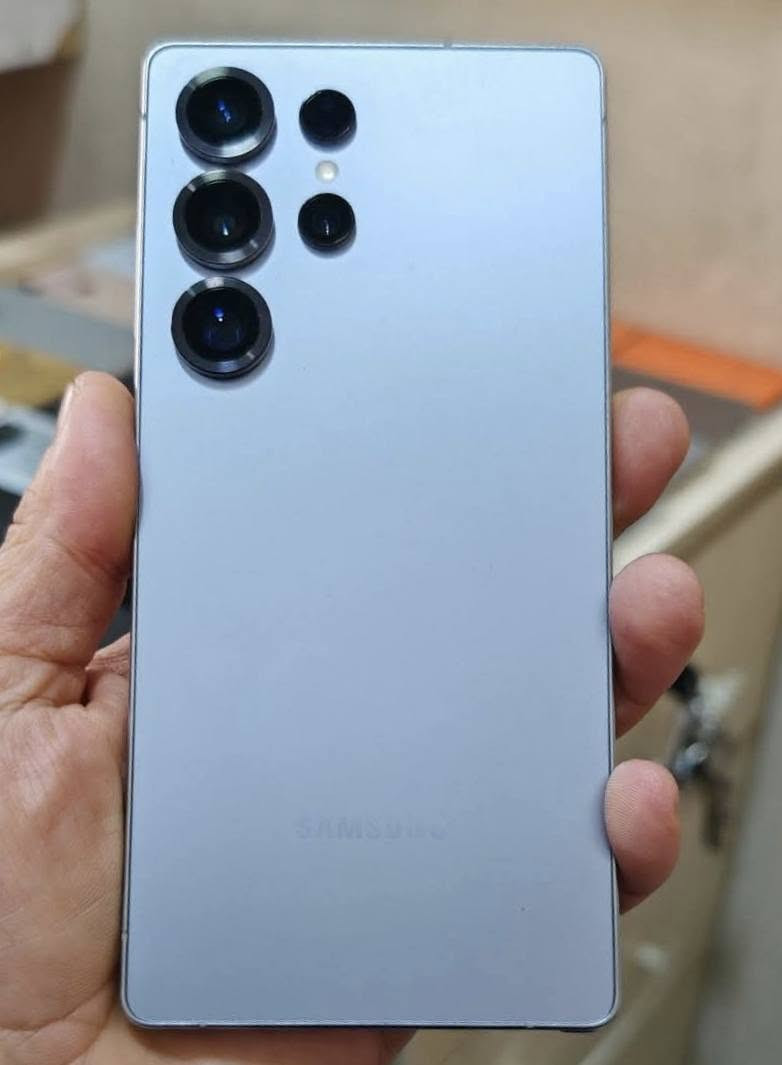Samsung s25 ultra
   2دانە بەردەستە سپی وشین

نوسخەی ئەمریکی ئەسڵین. سیمی ئێرە ناخوینەوە باقی بەزەمان 
%99 خاوێن نەکراوەن بێ عەیبن بەهەمو شەرتو زەمانێ
نرخی:  دانەی 520 دۆلار قفل معاملەی نیە
ڕام12 و 256 گێگا
7ساڵ ئەپدەیتی بۆ دێ
Snapdragon 8Elite
Pubg120fps
120x zoom
Ip68...
 تێبینی
ئەمریکین سیمکارتی ئێرە ناخوێنەوە

 بایپاس و mdm  و دیـــمۆ نــیـــە تـــکایە
بەزەمان ١٠٠ جار فۆرماتیبکە و ئەبدەیتی بۆ دێ بەزەمان

*********** وەتسئەپ السليمانية, العراق
