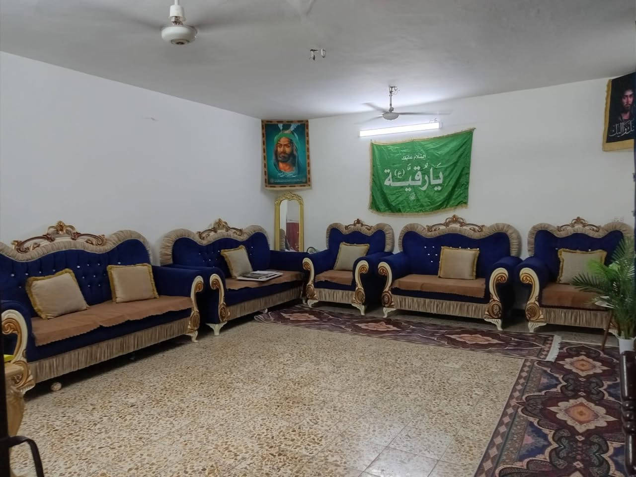 دار للبيع زراعي  مساحه ٢٣٠ بغداد جسر ديالئ السده كامل الخدمات.  ٢غرف نوم صاله مطبخ استقبال حديقة طابق واحد 
الاستفسار ع رقم ***********
