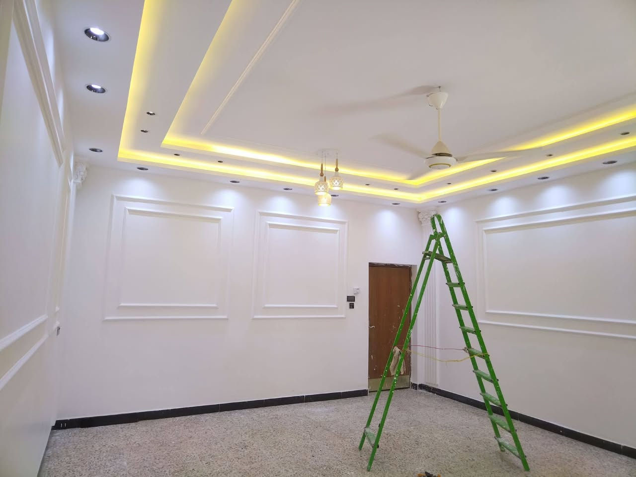 خدمات بناء • مقاول
