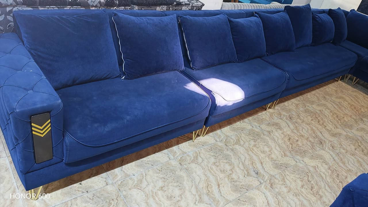 تخم مستعمل نضيف على شكل حرف U التواصل ***********يوجد واتساب
