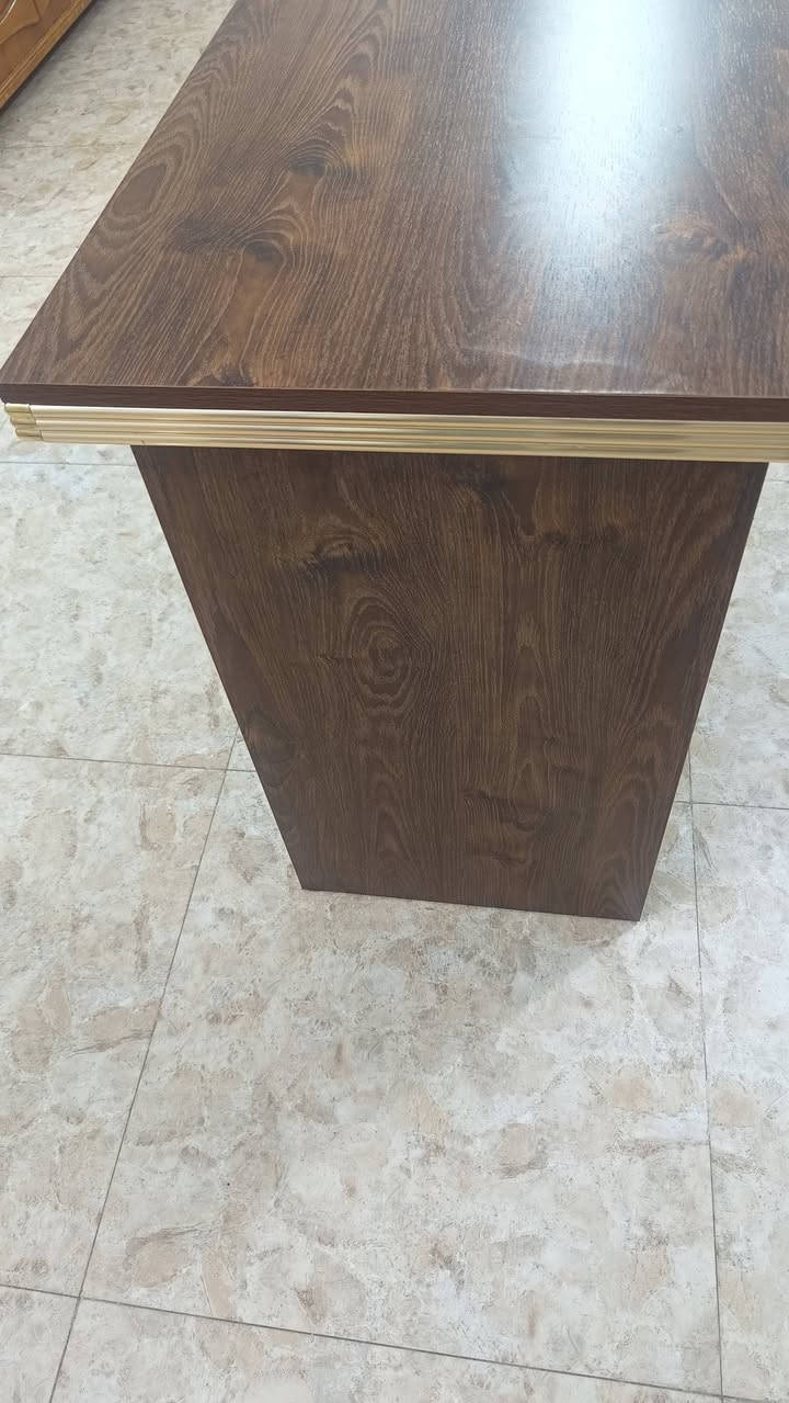 ميز مكتبي للبيع
ميز جديد مستخدم اسبوع بعده بالجيس
ماخذه ٩٥ واريده ٧٥ الف.
واتساب واتصال ***********
