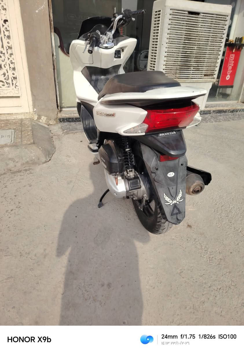 PCX • ١٢٥ • محرك مفتوح