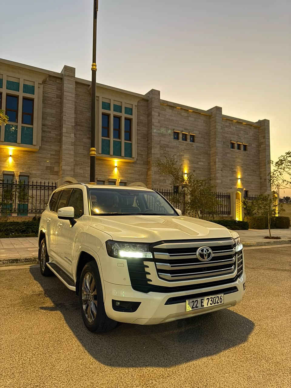🚗 تويوتا لاندكروزر (GXR - 70th Anniversary) | وارد شركة ساز (SAS) 🚗
للبيع سيارة تويوتا لاندكروزر مكفولة وبأعلى نظافة:
 النوع والفئة: Land Cruiser GXR 
 المصدر: وارد شركة ساز (SAS) الرسمية
 اللون: أبيض لؤلؤي
 المسافة المقطوعة (المكفول): 93,849 كم
 الحالة العامة: السيارة بحالة الشركة، جاهزة وبدون أي مصاريف نهائياً.
أبرز المواصفات:
 داخلية جلد بيج بحالة ممتازة
 شاشات خلفية للمقاعد
 شاشة داخلية كبيرة مع نظام ملاحي
 فتحة سقف
 تحكم كامل بالستيرن + مثبت سرعة
 أضواء LED أمامي وخلفي + كشافات
 نظام مكيف منفصل مع تبريد خلفي
 حساسات أمامية وخلفية + كاميرا 
📍 المكان: كربلاء المقدسة
📞 للتواصل والاستفسار: [***********]
