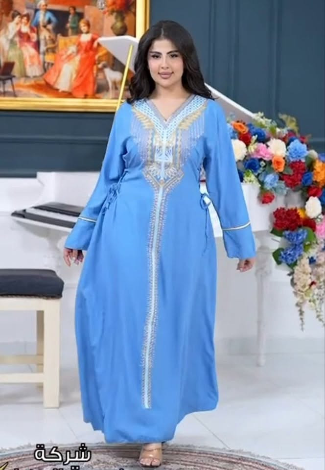 السلام عليكم عندي ملابس اشتريتهن نسائية وهسه اريد ابيعهن بسعر الجملة لأن احتاجيت فلوس والله وراح ابطل المشروع عددهن ١٠٥ قطعة والله بسعر الجملة اريدهن وعندي صورهن اذا احد راد القطعة على ٧ وانا جنت ابيعهن بالبيج على ٢٠ ابيعهن كلهن دفعة وحده مابيع فردي مطلوب فلوس 

الرقم للتواصل***********
موجود واتساب

نص مكتوب في الصور:
- ازياء هدهد