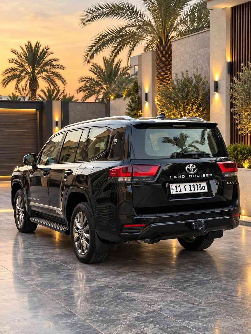 تويوتا لاندكروز 2025 GXR TSS مغلفة ppf بالكامل
‎ LAND CRUISER GXR - TSS  2025
- محرك 6 سلندر 
-عداد المسافة 3000
- محرك 4000 تنفس طبيعي 
-رادار امامي
- ويل 20 انچ 
- ديفلوك خلفي 
- تبريد مركزي 
- ثلاجة 
- دخول و تشغيل بصمة 
- رسالة الترحيب 
- باب صندوق شفت و كهربائي 
- مقاعد جلد لون بيجي 
- مقاعد تبريد 
- شاحن لاسلكي 
- 3 شاشات تطبيق شاشه وسطية كبيره
- 14 سماعات 
- نظام الزحف ومساعد الدوران 
- 4 كاميرات محيطية مع زر تشغيل كاميرات
- حساسات امامية و خلفية 
- ايرباگات السائق + الراكب  
- نظام مساعد التسلق على التل 
- نظام تحكم ثبات المركبة 
- ستيرن تحكم جهتين 
للاستفسار
*********** بغداد, العراق
