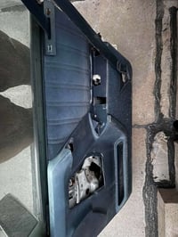 بابين • جهة السايق • باب خلفي ناقص
