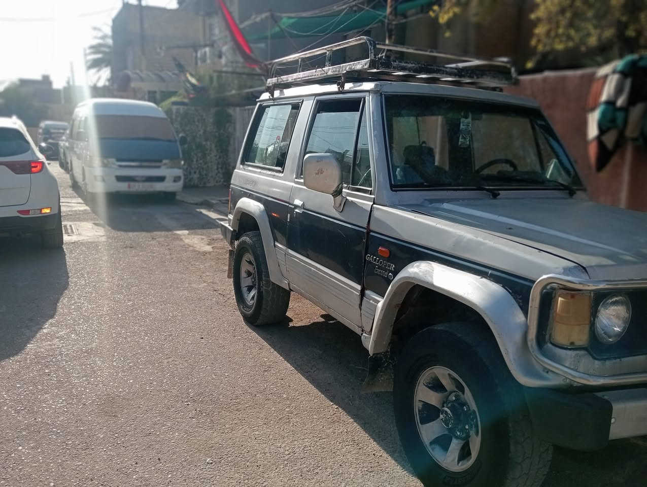 سلام عليكم للبيع سياره جاهزه مكينه كاز  صدر شوي تعبان سعر 35  ***********
