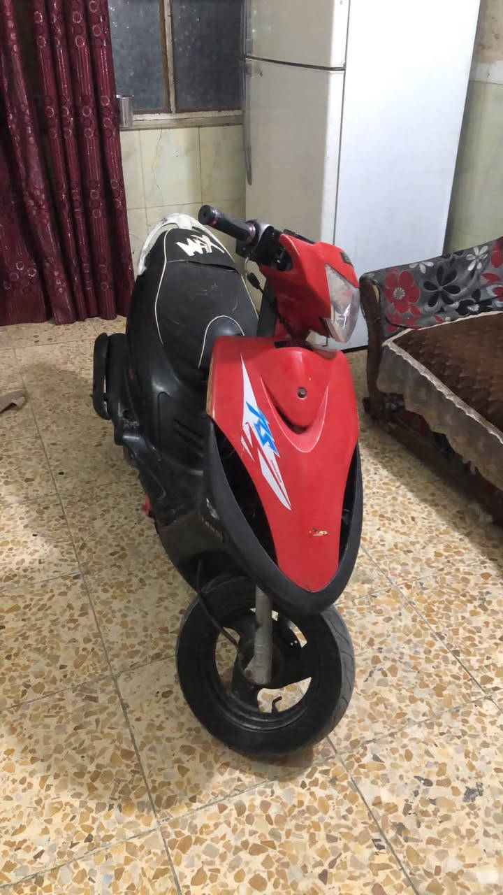 ماكس عدلة • سلف • شاصي احمر