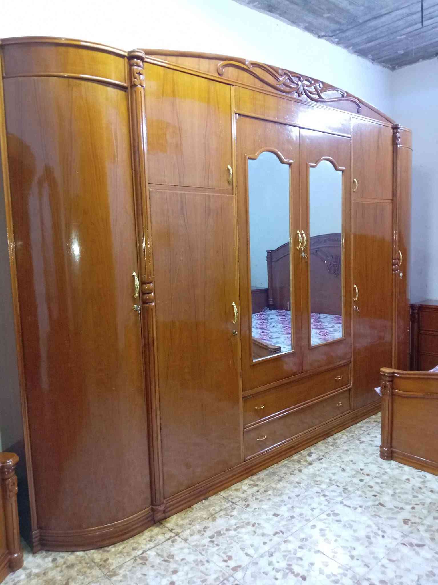 مكلف بلنشر غرفه تسكام نجاره صاج زان مصري900 وبيه مجال مكانه حله للاستفسار الاتصال بلرقم ***********
