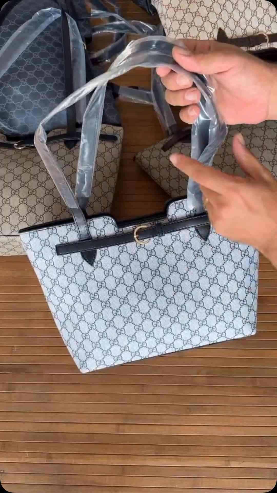 أحذية وحقائب نسائية • البصرة سوق المسطر • توصيل كل العراق