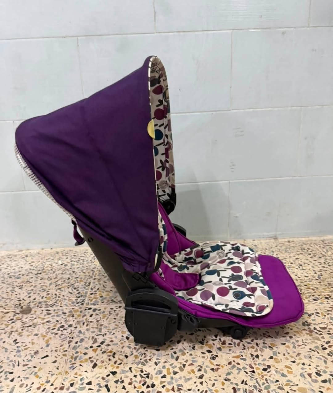 ئەم كورسی ناو سەیارەیە بۆ فڕۆشتن زۆرتازەیە هیچ كێشەیەكی نییە  سلێمانی بەكرەجۆ  ***********ـــ***********
