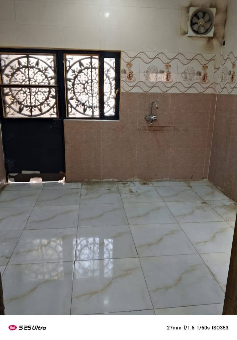 بيت للايجار ابو الخصيب حمدان البز غرفه وصاله وستقبال ومطبخ وصحيات سعر ايجار 300 قفل مطلوب عايله زغيره موضف ***********
