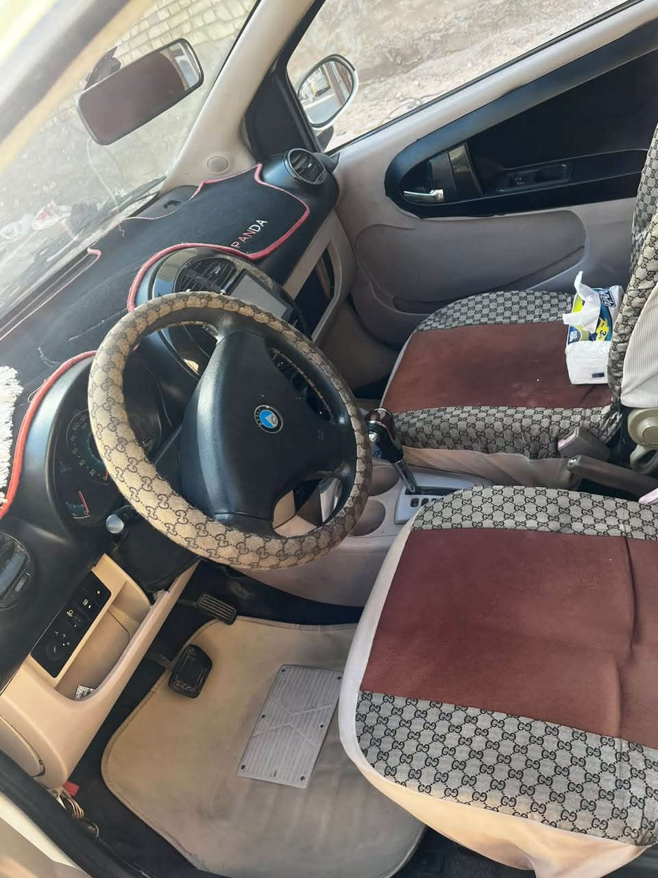 السلام عليكم
باندا موديل ٢٠١٣ سياره حلوه نظيفه 
رقم بغداد شاشه بلوتوث كاميرا 
تبريد سنويه بأسمنه تحويل ثاني يوم 
السعر ٣٥ بيها مجال بسيط 
موقع ااسياره بغداد اعظميه سبع ابكار قرب سوق السمكة 
للاستفسار ***********
