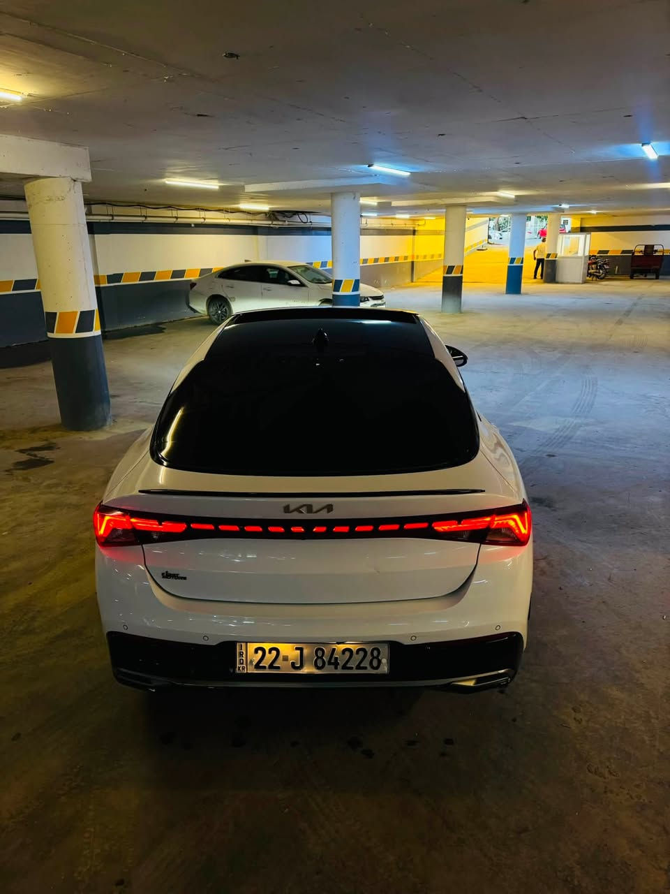 K5 2022
السياره ex اعله مواصفات بالكي فايف 
كشنات جلد تدفئه تبريد+ خزن ميموري 
كامرات ٣٦٠ محيطيه
سستم صوت bose
سقف بانوراما
مري قلاب
تحديد مسار
ستيرن هيتر 
قطعتين تبريد
رادارات امامي خلفي ونقطه عمياء
محرك 1600 تيربو 
وباقي المواصفات المعروفه 
السياره حادثها سطحي بدون ايرباك جاملغ امامي وبابين ونص جاملغ خلفي 
السياره كلش جديده ونظيفه 
رقم اربيل تريد وكاله تريد تحويل بليعجبك

***********
‎165 وبي مجال
