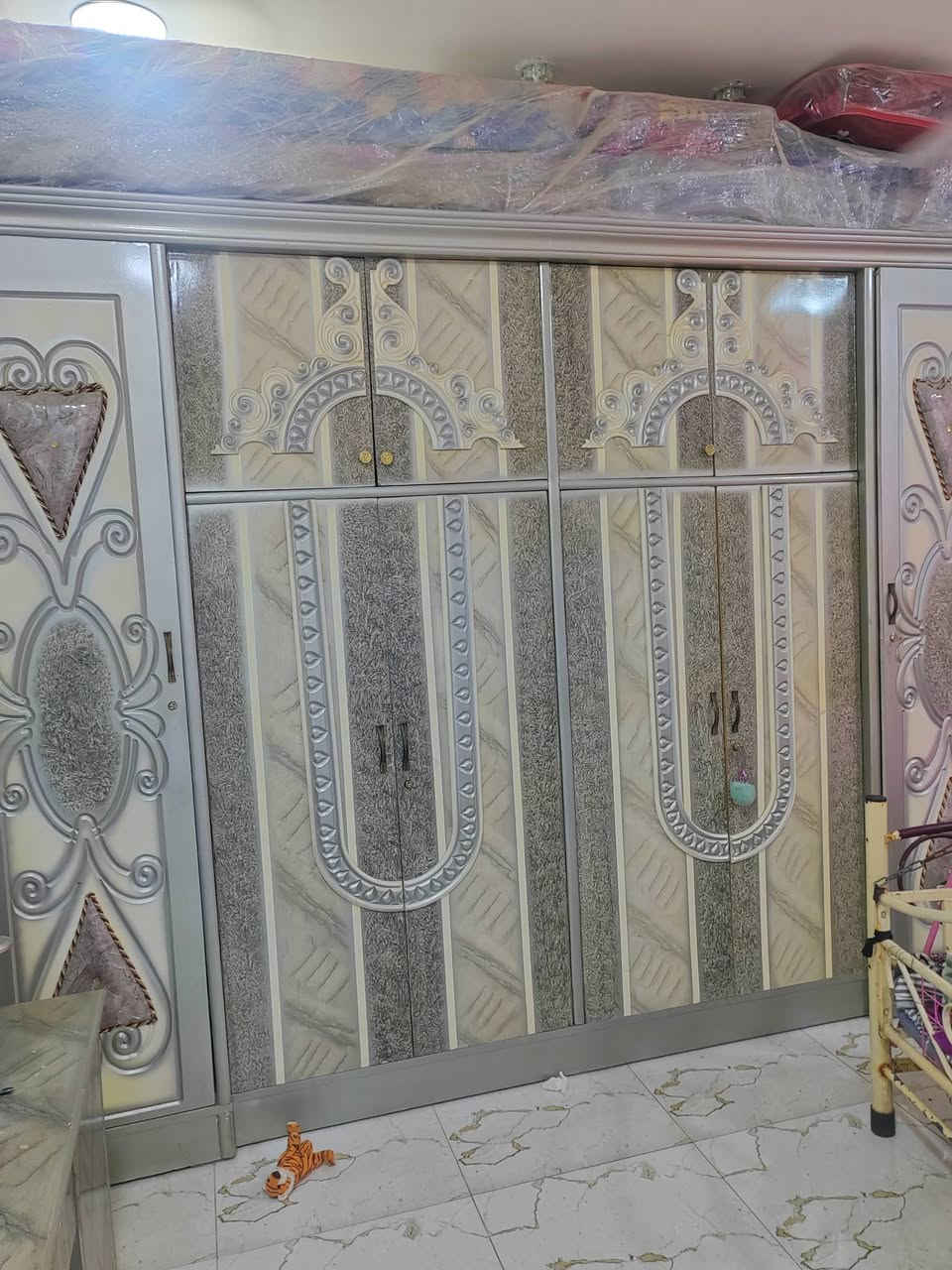 غرفه للبيع
السعر ٦٥٠
الله شاهد ماخذها مليون وتلثميه وخمسين
نظيفه محتاج صيانه بسيطه
المكان واسط منطقة الوافدين
***********
