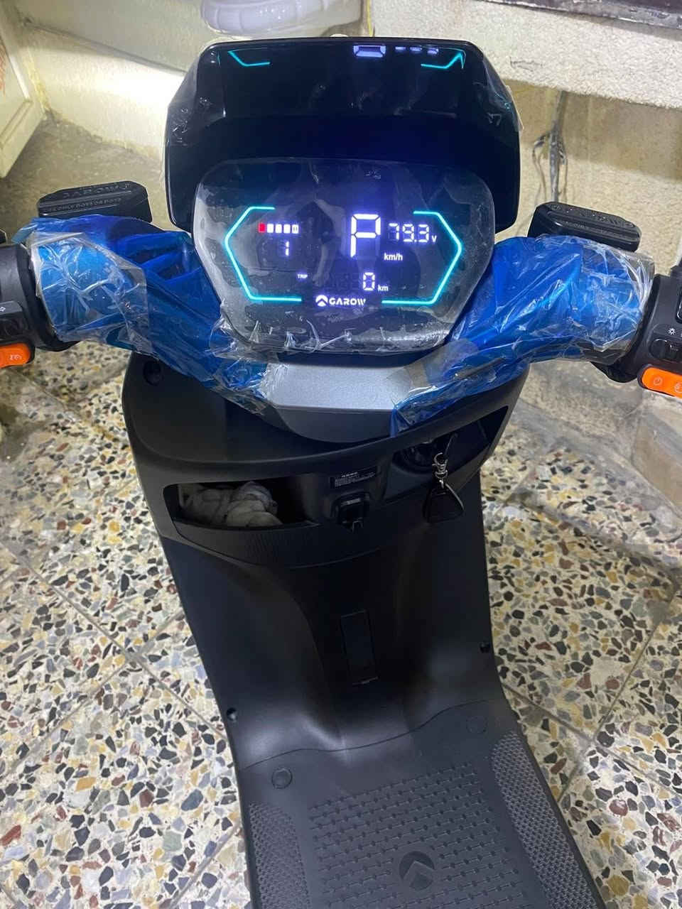 سلام عليكم دراجه شحن 6بطاريات دراجه جديده صارلها شهر 
نوعيه318 2025Hvs دراجه نضيفه عل فحص دراجه زيرو مماشيه عنواني الاعظميه سعرها مليون و50 وبيها مجال بسيط 
عنواني بغداد الاعظميه الرقم ***********
