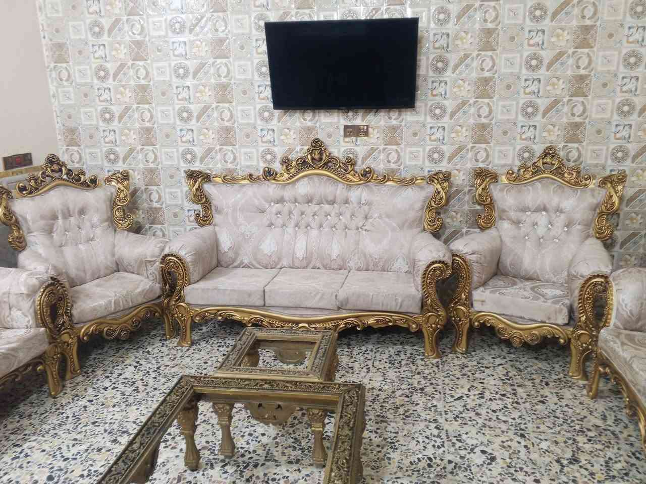 السلام عليكم تخم 20 مقعد ملكي نضيف جدن سعر 1250 او بي مجال عنواني بغداد مدينت الصدر ***********
