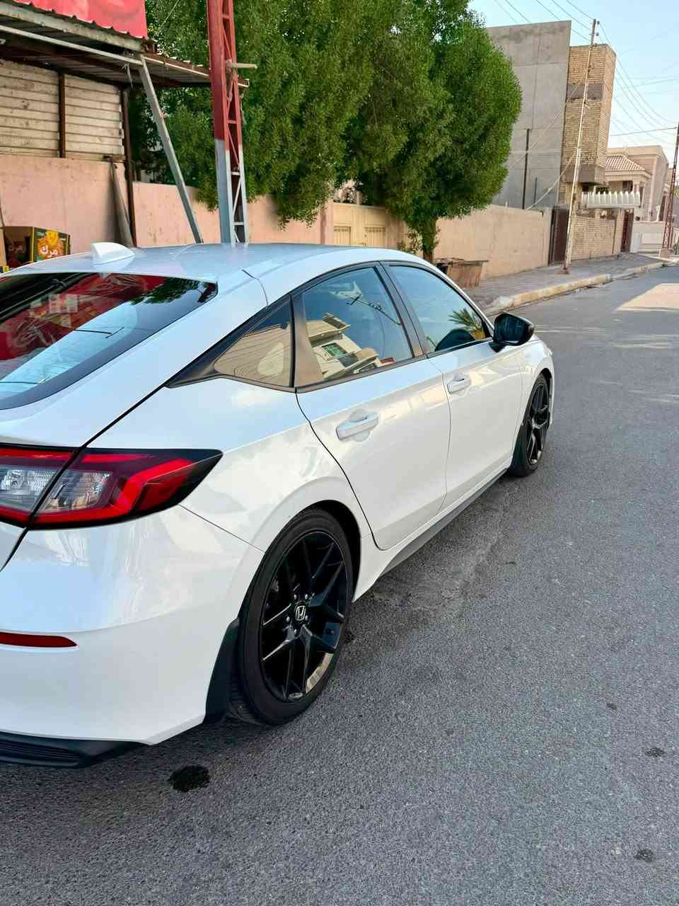 السلام عليكم
هوندا سيفيك سبورت للبيع
موديل 2023 فول عدا الفتحة مواصفات لسبورت معروفة محرك 2000 تنفس طبيعي
ضررها جاملغ بدون دواخل والباب مرشوش
ماشية 46 الف ميل رقم اربيل بسمي تحويل ثاني يوم 
مكان السياره : الانبار رمادي
رقم الهاتف:***********
