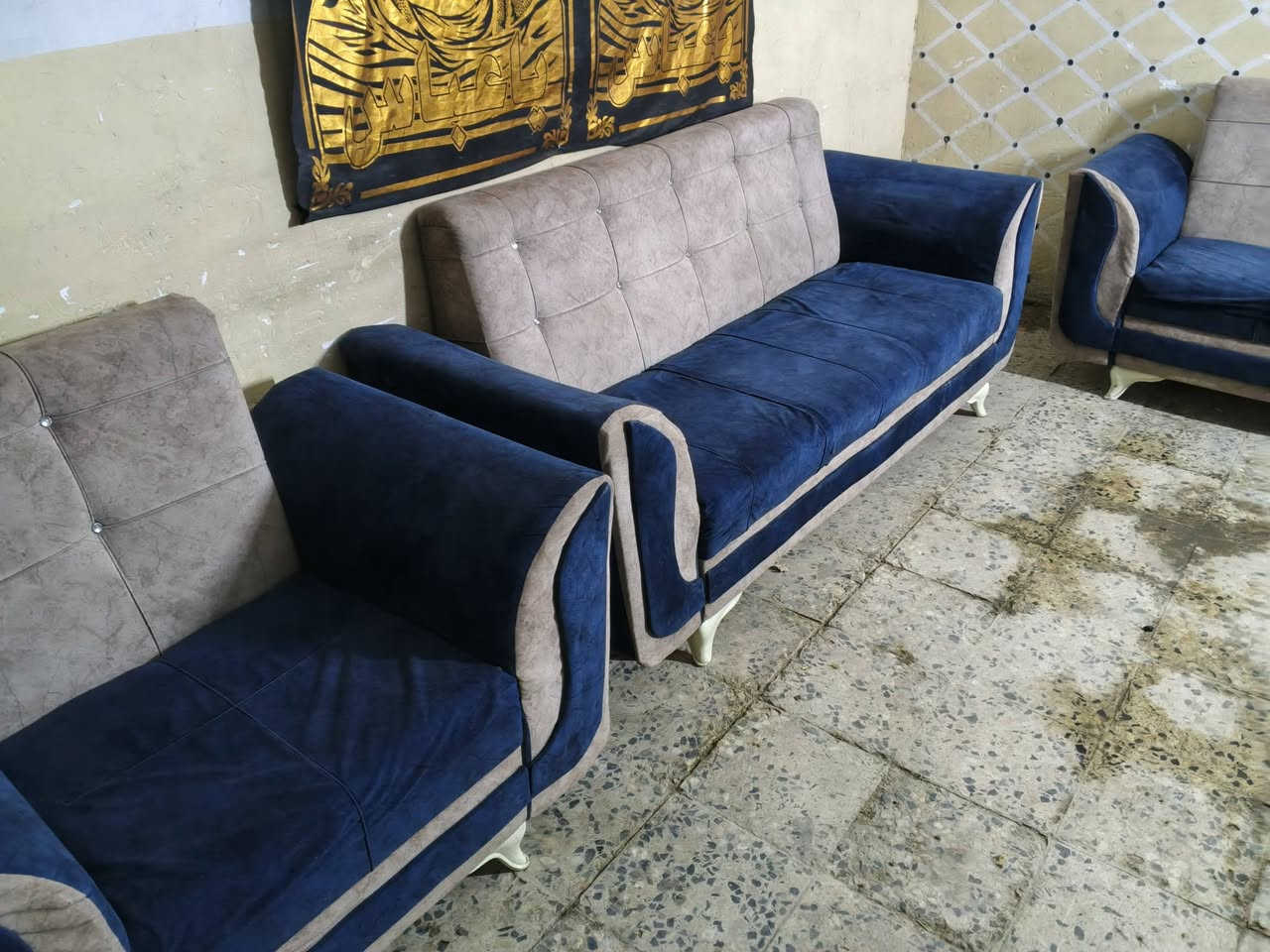 تخم تسكام نضيف عشر مقاعد نسبة نضافته75 بسعر 240وبيه مجال العنوان بابل الحمزه الغربي الحي العسكري الاستفسار ***********
