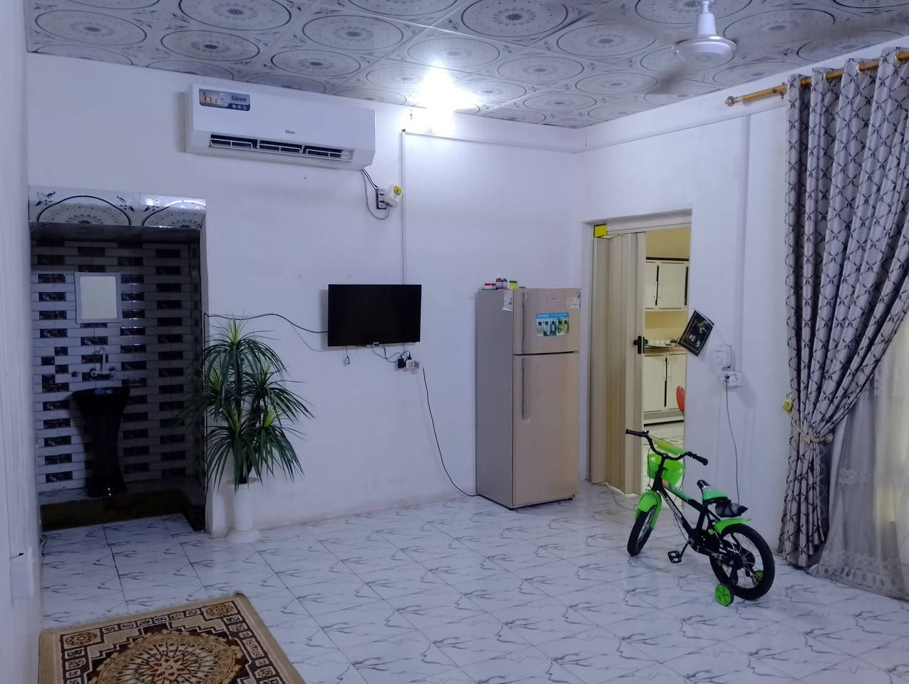 بيت للبيع زراعي سند ٢٥ المساحه ١٥٠متر بي معاملة تطويب ومرقم يحتوي على مطبخ وصاله وغرفه وصحيات داخليه وخارجيه والبراني ماكامل السعر ٣٣ وبي مجال ***********
واتساب
بيت للبيع زراعي سند ٢٥ المساحه ١٥٠متر بي معاملة تطويب ومرقم يحتوي على مطبخ وصاله وغرفه وصحيات داخليه وخارجيه والبراني ماكامل السعر ٣٣ وبي مجال ***********
