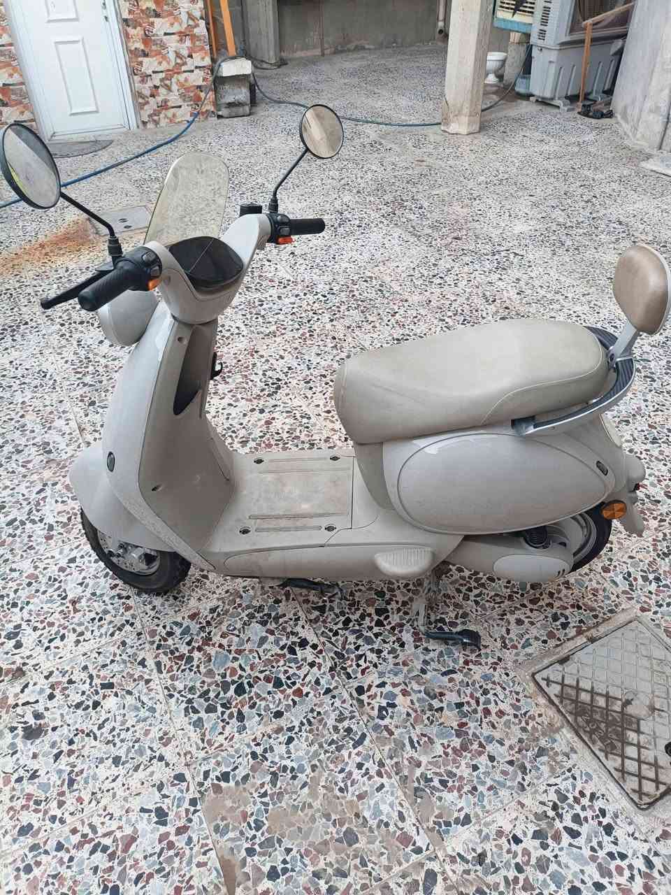 دراجة شحن اربع بطاريات الدراجة نضيفة انضف من الصورة استخدام قليل الموقع تاجي حسن العسكري السعر 350 للتواصل ***********

