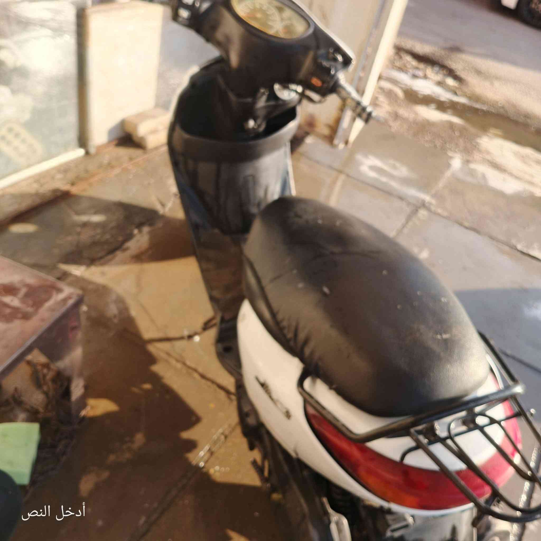 سلام عليكم دراجه اكزز للبيع نوزل نكره سلف و هندر.كلشي ما بيه كفراته ختم واحد السعر 450 و بيه مجال حك الجيه و هذه رقمي *********** وتساب
