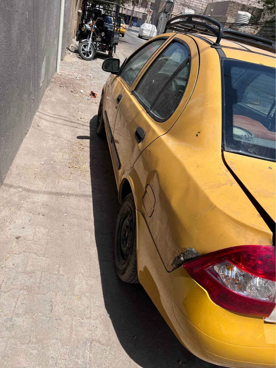 طيبه مديل ٢٠١٥ كير مكفول بس محرك بي خيط تبخير  تبريدها شغال 
السياره صاحبها موجود   تريد وكاله لو تحولها بسمك 
بيها ضربه بل جنطه السياره ابيع هل موجود تجي اتشوفها وتفحص عله راحتك
 سعرها  ٢٢ وبيها مجال حك الجيه الرقم *********** كربلاء, العراق

