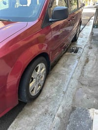 للبيع دوج جراند كرفان 2014 🚘 وارد أمريكيsxt ✅السياره داخله كلين تكدر ت...