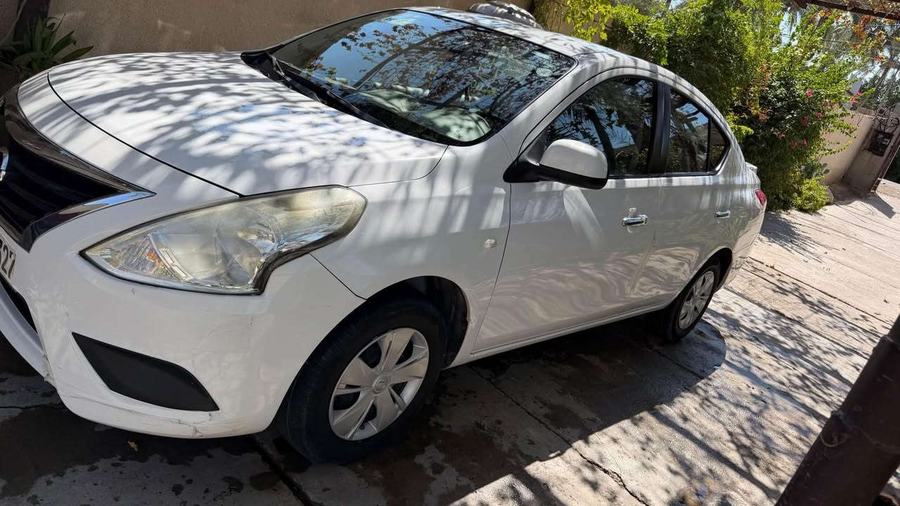 السلام عليكم 
للبيع نيسان صني هندي 2020 ماشيه 106 رقم أربيل الجديد  بيها فقط جاملغ صبغ جهة السائق و صبغ على كد شبر بالصندوق وبعض الملاحظات البسيطة من رصعه وشخط 
💵السعر 105. وبيها مجال
🛠️الفحص على حساب المشتري 🛠️
📍مكان السيارة بغداد / الراشدية
📲تواصل : *********** الفارس, صلاح الدين
