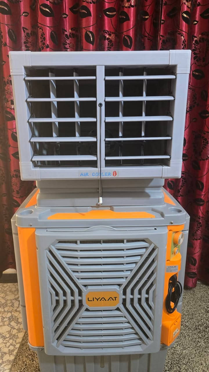 مبردة خرطوم ماركة لآيات مستعمله للبيع

المواصفات:
1- حجم 90⚡️
2- حلفة سيليلوز زيتيه⚡️
3-ملف نحاس 100%⚡️
4-دفع الهواء مروحه وليس سربس⚡️
5-مروحة خاصه لتوزيع الهواء⚡️
6- سحب الكهرباء امبير ونصف⚡️
7- تنفع خارج او داخل البيت⚡️

القياسات:
طول المبردة 150 سم⚡️
عرض المبردة 70 سم⚡️
طول الدكت 55 سم⚡️
عرض الدكت 40 سم⚡️

استعمال موسم ونصف فقط💯

السعر: 275,000 الف💵
للتواصل:
***********
***********
