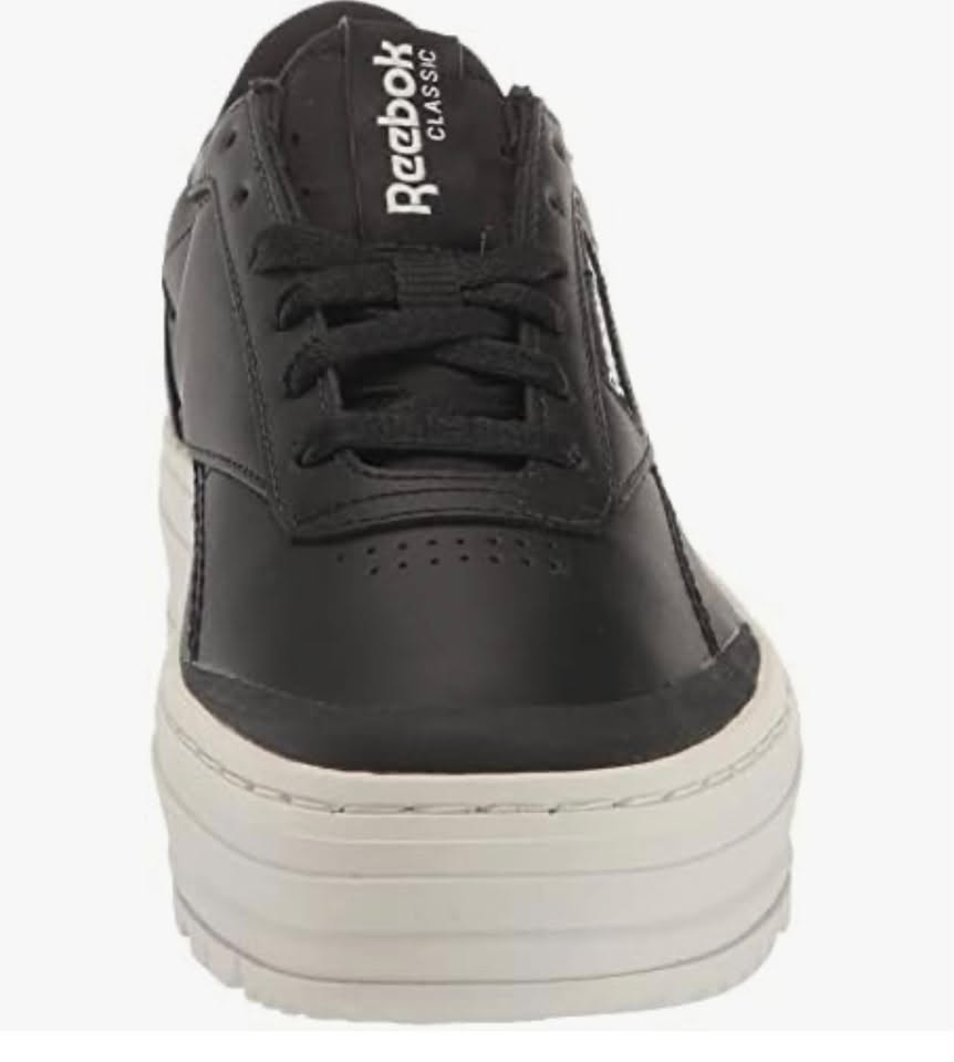 حذاء Reebok
مستخدم قليل 
السعر 60 الف 
نسائي رجالي ضمان لمدة 3 اشهر استرجاع
( الضمان خلال 3 اشهر اذا خلع او تلف يحق لك ترجعه )
القياس الأمريكي (USA): 8.5 للنساء (أو 6.5 للرجال)
القياس البريطاني (UK): 6
القياس الأوروبي (EUR): 39
طول القدم بالسنتيمتر (CM): 25.5
طول القدم بالمليمتر (mm): 255
توصيل داخل خانقين فقط ( مجاناً )
***********
