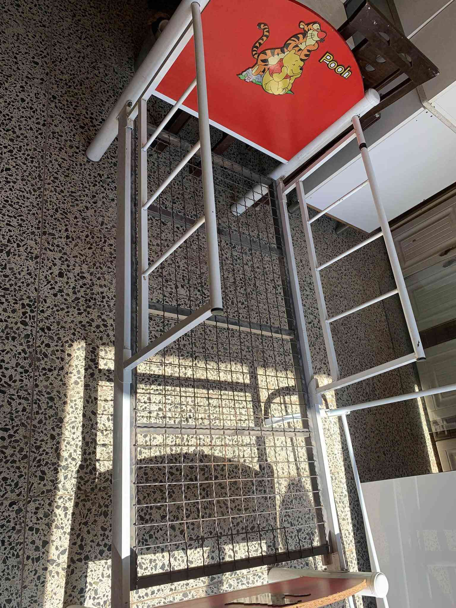 كنتور بابتين كلش نظيف وجرباية حديز مال اطفال للبيع للاستفسار والطلب يرجى التواصل على الرقم التالي ***********
