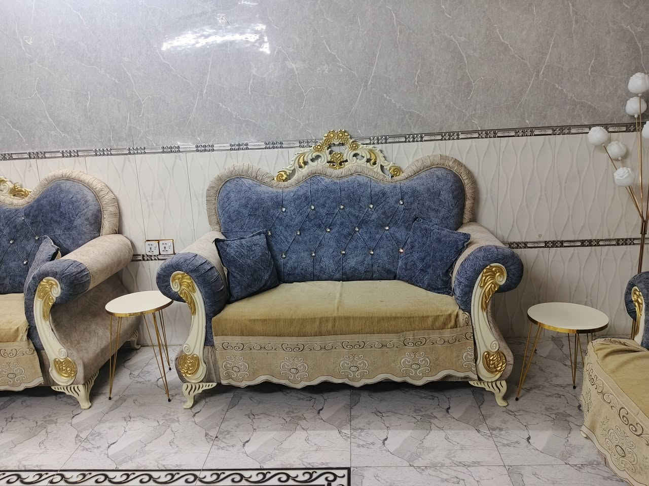 تخوم لبيع ويا كوشات عشره مقاعد سعره 450 الاتصال على رقم ***********
