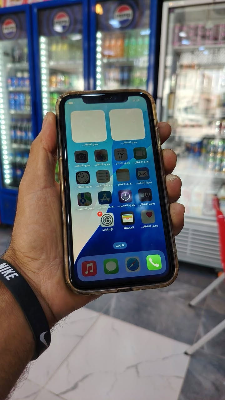 آيفون XR • بطارية ١٠٠ • وبي مجال