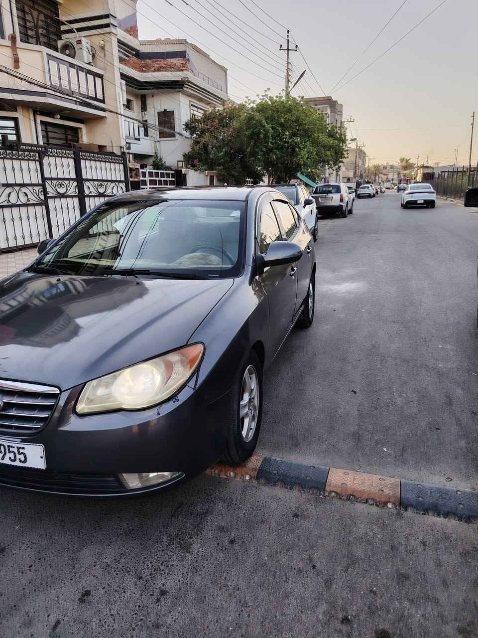 سلام عليكم الانتر مديل 2007 سياره مصبوغه عام للجماليه محرك 2000 سياره جاهزه اي نقص ما بيها شاشه كامره السياره وارد امريكي تبريد تدفئه شغالات  حديده جديده قبل اسبوع مبدلها وسونار مرفق وياه الصور السعر83 مكاني بغداد الغزاليه رقم الهاتف ***********
