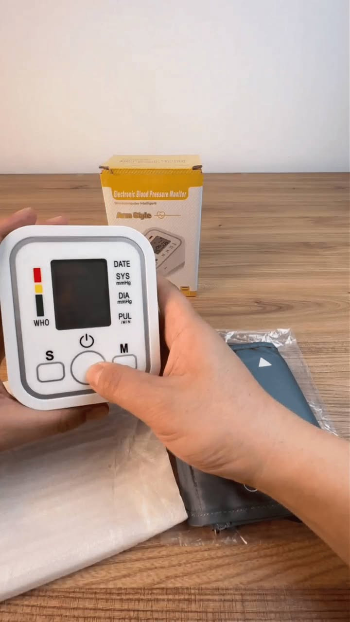 الله واكبر كل هذه بسعر 25 الف والتوصيل مجاني🧐جريمه بويه
جهاز قياس ضغط الدم الناطق
***********
شاشة رقمية للعرض
الوزن: 220 جم
طول الصمام: 60 سم
أبعاد المنتج: ارتفاع: 6 سم  طول: 11 سم  عرض: 10 سم
